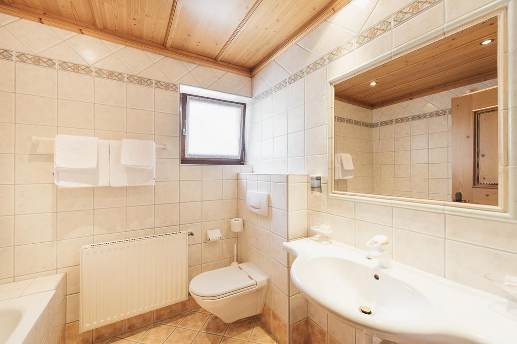 Hotel Hoferwirt Neustift im Stubaital Luaran gambar